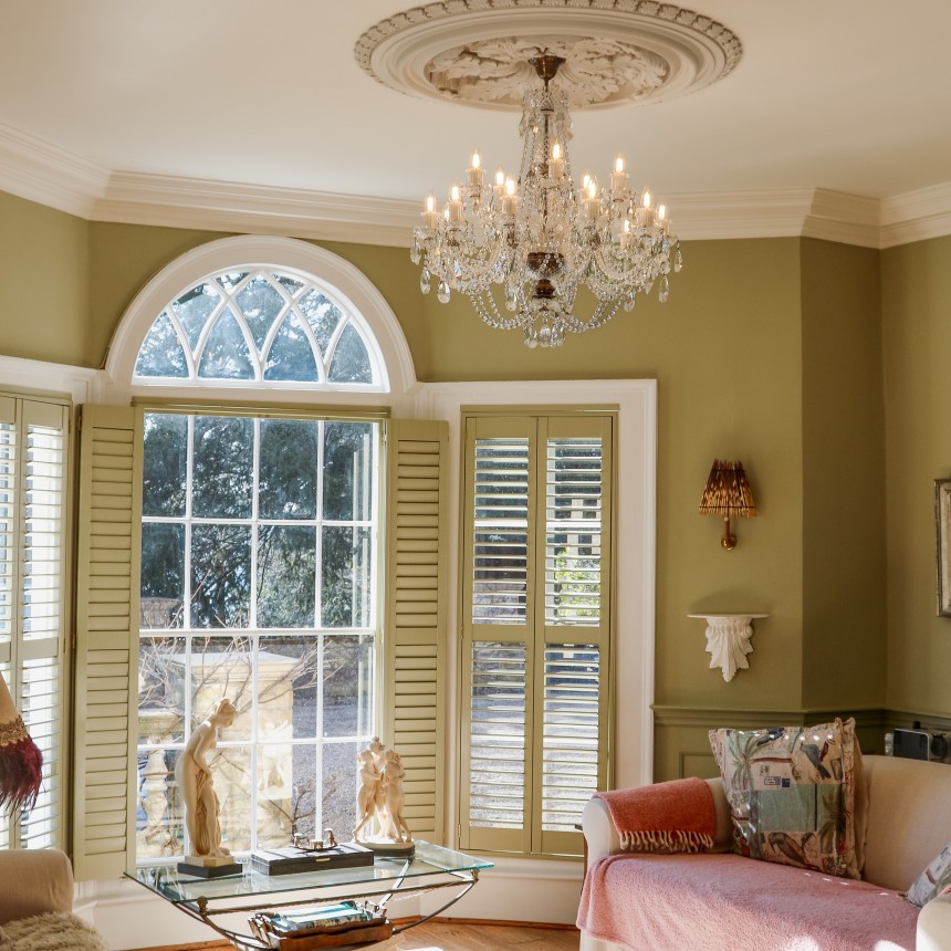 Georgian Chandelier Belgravia Small in Antique Brass