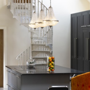 Montpellier Bag Chandelier 35 x 55cm