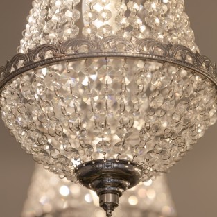 This dainty Willersey Bag Chandelier is handmade from high quality brass and crystal droplets