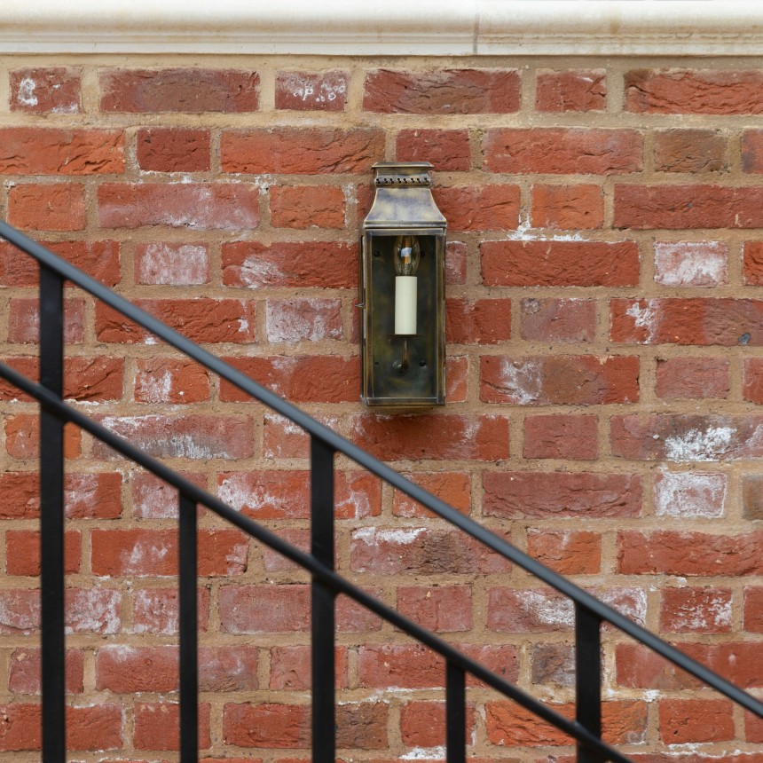 Georgian Outdoor Slim Wall Lantern Clementine