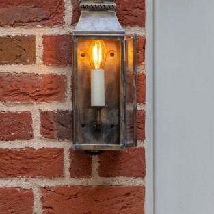 GEORGIAN OUTDOOR SLIM WALL LANTERN CLEMENTINE