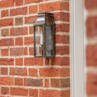 GEORGIAN OUTDOOR SLIM WALL LANTERN CLEMENTINE
