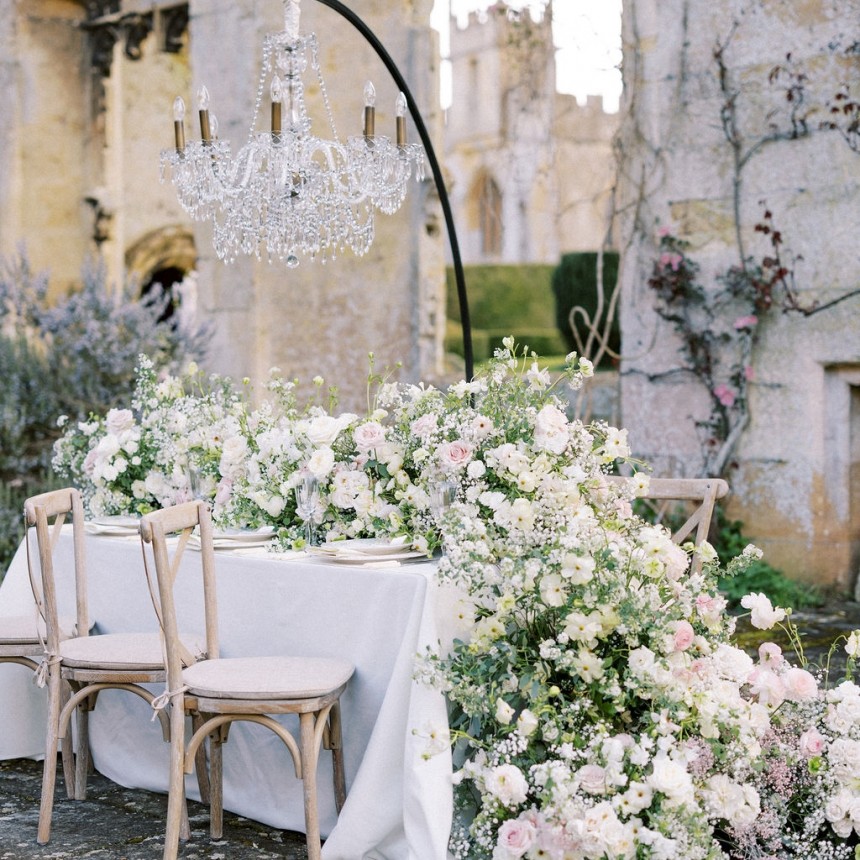 Georgian Chandelier Belgravia witth a stand