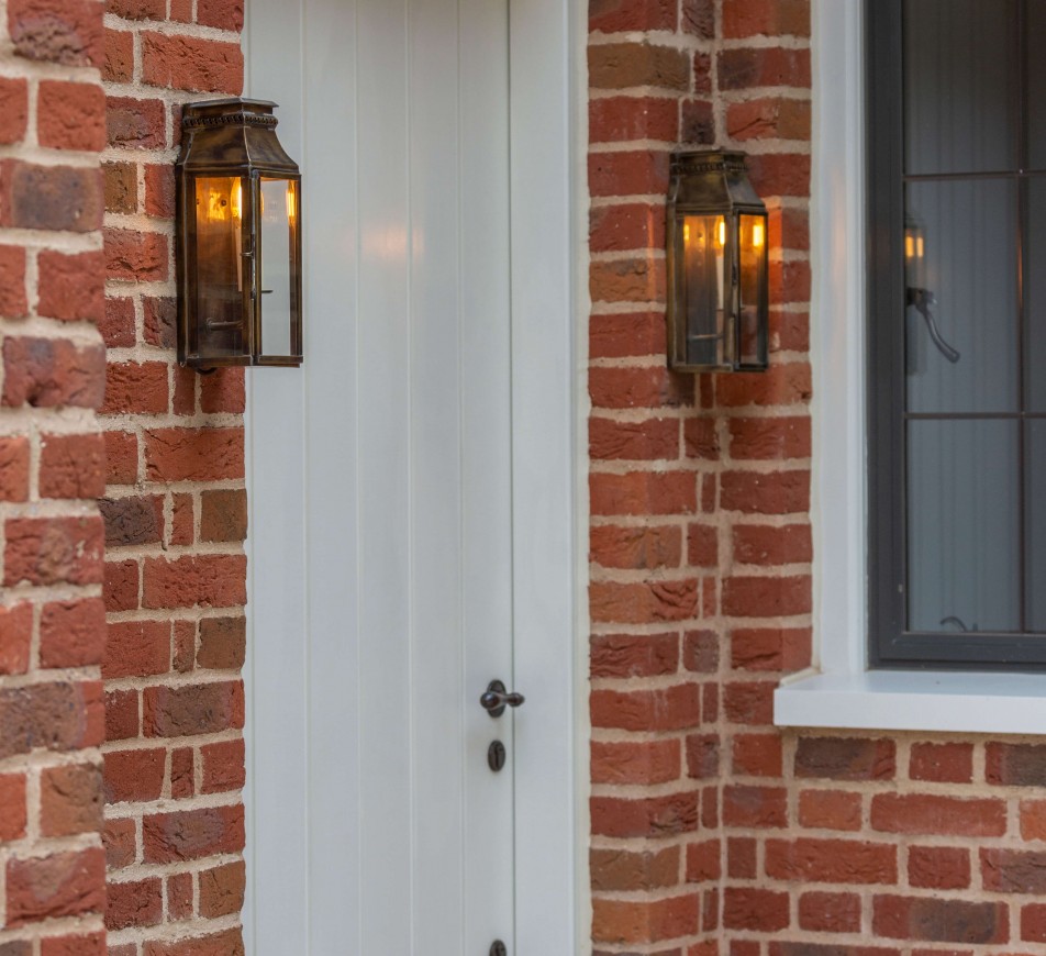 Georgian Outdoor Slim Wall Lantern Clementine Antique Brass