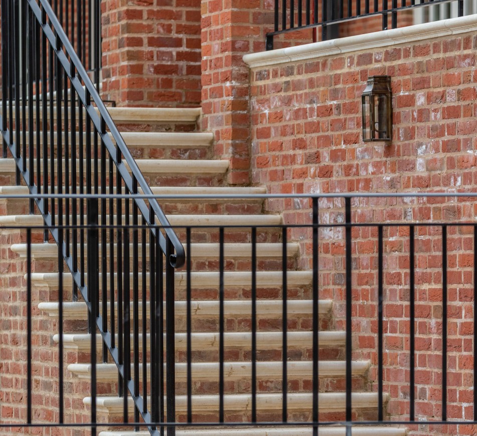 Georgian Outdoor Slim Wall Lantern Clementine Antique Brass