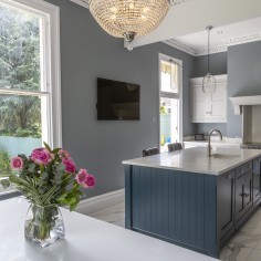 Regency Chandeliers Montpellier Bag Chandelier