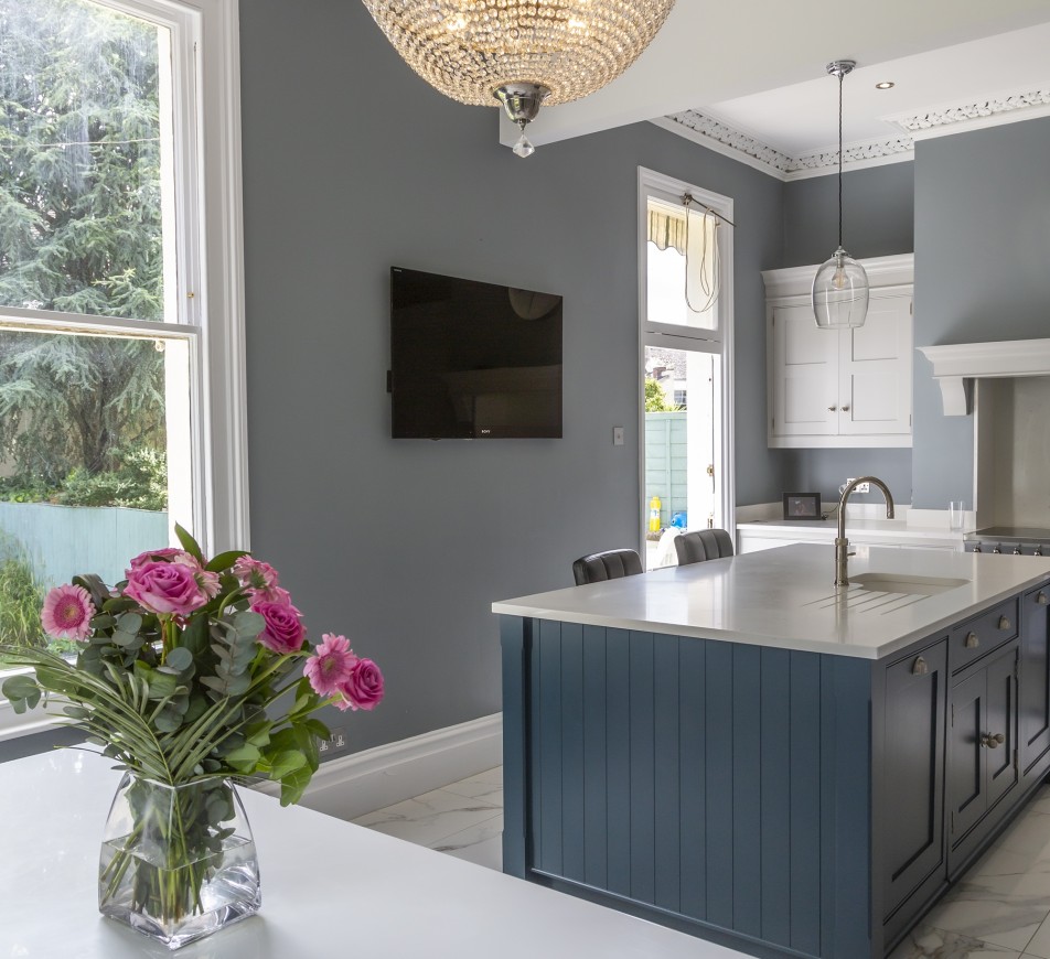 Regency Chandeliers Montpellier Bag Chandelier